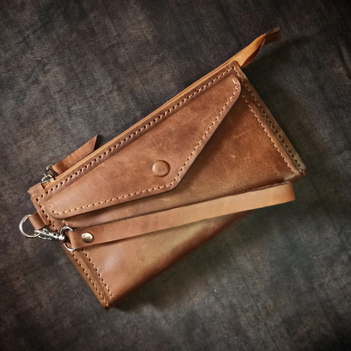 کیف پول دستی اسپورت چرم طبیعی مدل آکروپل akropol