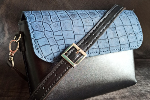 کیف دوشی زنانه چرم طبیعی جاداروسبک